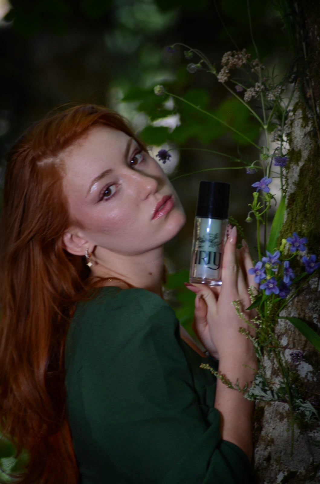 LÉLIA — modèle rousse en forêt